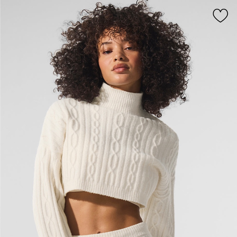 Alo Cropped Ivory Top, M